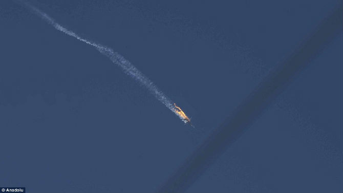 Moscow khẳng định Thổ Nhĩ Kỳ bắn rơi chiến đấu cơ Nga Su-24 trong không phận Syria. Tuy nhiên, Ankara “tố” Su-24 đã vi phạm không phận nước này "trong vòng 17 giây".