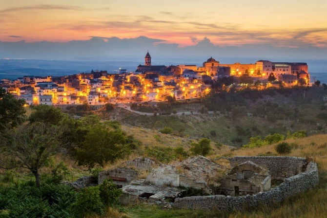Thị trấn Minervino Murge ở vùng Apulia, Italy.