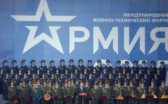 Tổng thống Putin phát biểu tại buổi lễ khai mạc diễn đàn quân sự quốc tế Army-2015 tại Kubinka, ngoại ô Moscow, ngày 16/6/2015.
