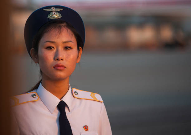 Bức ảnh này chụp một nữ nhân viên sân bay tại Bình Nhưỡng ngày 19/9/2011.