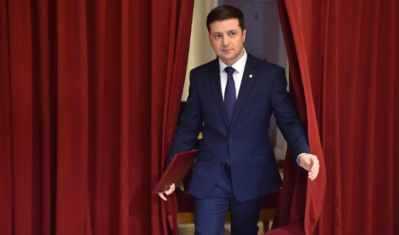 Năm 2015, Volodymyr Zelensky trở thành ngôi sao trong bộ phim truyền hình "Bầy tôi của Nhân dân", trong đó ông đóng vai Tổng thống Ukraine.