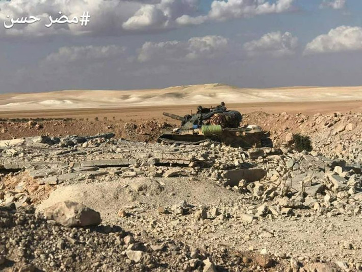 "Nhiều binh sĩ Syria đã thiệt mạng và bị thương trong cuộc đột kích bất ngờ của nhóm khủng bố HTS", AMN đưa tin. Ảnh: AMN.