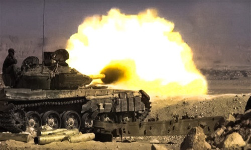 Báo al-Watan đưa tin ngày 30/5, các đơn vị pháo binh Quân đội Syria và lực lượng không quân nước này tiếp tục tiến hành đợt oanh kích dữ dội nhằm vào căn cứ của nhóm phiến quân ở khu vực phía bắc tỉnh Hama và Nam Idlib. Ảnh: SANA.