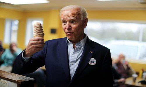 Cựu Phó Tổng thống Mỹ Joe Biden đã chính thức đưa ra tuyên bố sẽ tham gia cuộc đua vào Nhà Trắng năm 2020 trong một video được đăng trên Twitter cá nhân ngày 25/4. Cuối tuần qua, ông đã bắt đầu chiến dịch tranh cử vào Nhà Trắng năm 2020. (Nguồn ảnh: Reuters) (Nguồn ảnh: Reuters)