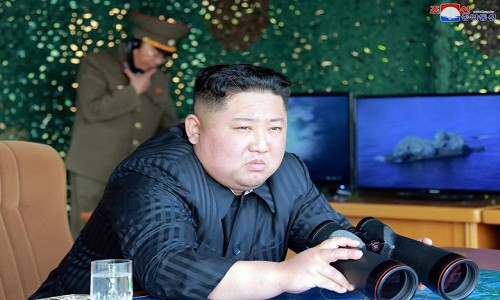 Hãng thông tấn Reuters mới đây đăng tải loạt ảnh ấn tượng về nhà lãnh đạo Triều Tiên Kim Jong-un trong vai trò Tổng Tổng Tư lệnh Tối cao Kim Jong-un Quân đội Triều Tiên. (Nguồn ảnh: Reuters)