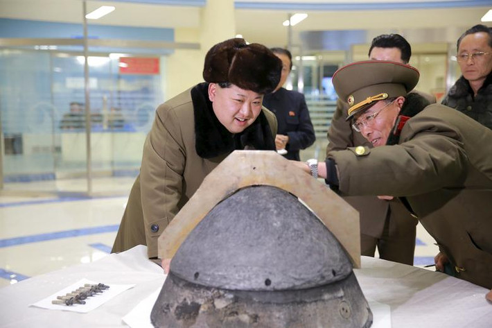 Ông Kim Jong-un trong bức ảnh được công bố vào ngày 15/3/2016.