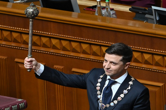 Sau buổi lễ nhậm chức, ông Zelensky cũng tuyên bố giải thể Quốc hội. Dự kiến, cuộc bầu cử Quốc hội Ukraine sẽ diễn ra vào tháng 10/2019. Ảnh: Times of Israel.