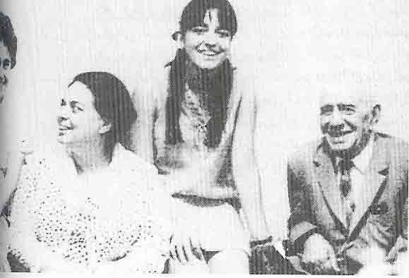 Trong khoảng thời gian từ năm 1968 đến 1971, bà Parsa giữ vai trò là Bộ trưởng Giáo dục Iran. Ảnh: Alchetron.