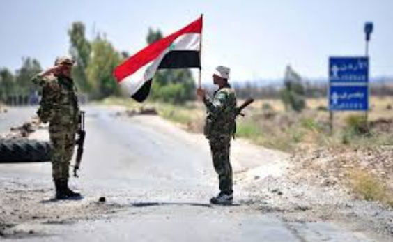 "Các tay súng HTS đã tấn công dữ dội căn cứ của Quân đội Syria tại Khalseh, al-Hamireh, Zamar và Havir al-Eiss, Tây Nam Aleppo, và đường Kastelo ở Bắc Aleppo, sau khi nhận được 'chỉ thị' từ Thổ Nhĩ Kỳ", báo al-Watan đưa tin. Ảnh: AN.