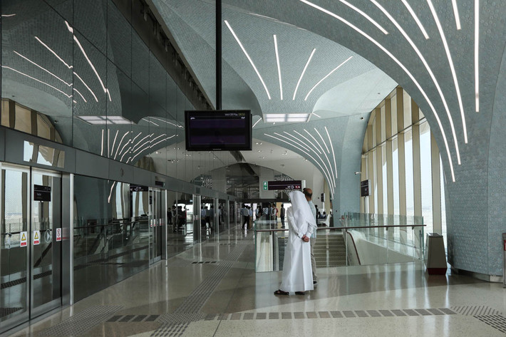 Hiện tại, hầu hết tuyến đường Red Line của hệ thống tàu điện ngầm Doha đã đi vào hoạt động, với 13 nhà ga. Dự kiến, đến năm 2020, Doha sẽ hoàn thành và đưa vào hoạt động thêm 2 tuyến đường nữa.