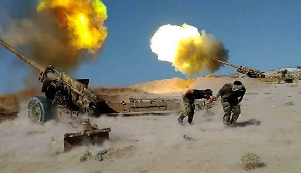 Đáp trả, các đơn vị pháo binh và tên lửa Syria đã oanh kích và phá huỷ căn cứ quân sự của nhóm phiến quân tại al-Hawiz, Karkat, Kafar Zita, al-Jabin, Jeb Suleiman, al-Hawija, Tal al-Sokhr và al-Zuka ở Bắc Hama. Ảnh: Defence.az.
