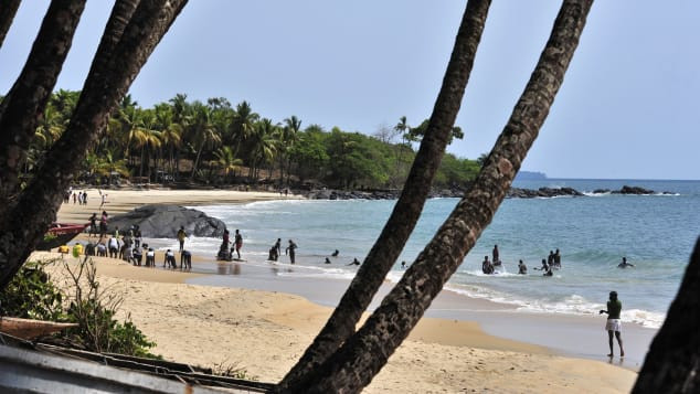 Sierra Leone là một quốc gia Tây Phi, thu hút 54.000 du khách quốc tế năm 2016.