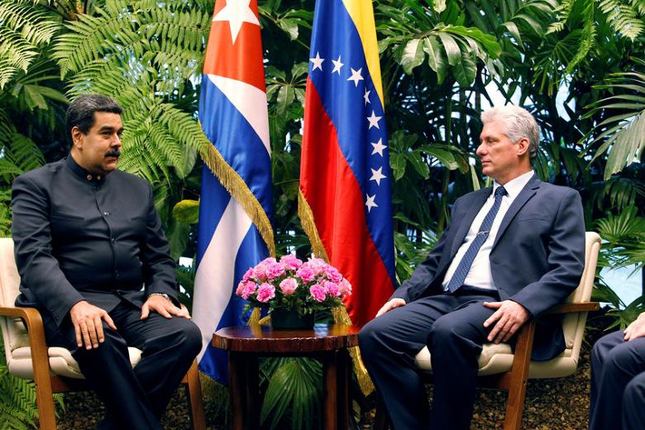Nhiều nước Mỹ Latin như Cuba, Bolivia và Nicaragua,...đứng về phía Tổng thống Maduro. Ảnh: Chủ tịch Cuba Miguel Diaz-Canel (phải) hội đàm với ông Maduro tại thủ đô La Habana, Cuba.