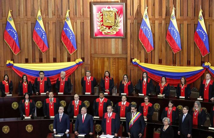 Tòa án Tối cao Venezuela hồi tháng 1/2019 tuyên bố mọi quyết định do Quốc hội Venezuela - người đứng đầu khi đó là ông Guaido - đưa ra đều vô hiệu.