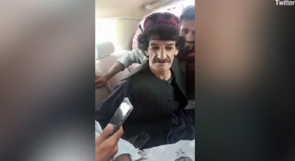 Taliban cáo buộc rằng Nazar, đến từ Kandahar, có liên quan đến việc tra tấn và giết hại thành viên của lực lượng này.