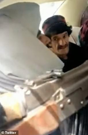Ông Nazar sau đó bị bắn nhiều phát vào người và tử vong. Taliban ban đầu phủ nhận liên quan đến cái chết của ông Nazar, nhưng sau đó thừa nhận.
