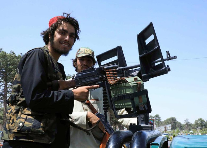 Bộ Ngoại giao Nga ra thông cáo khẳng định chưa công nhận Taliban là lực lượng điều hành Afghanistan. Ảnh: Các chiến binh Taliban ở Herat, Afghanistan, ngày 14/8. Ảnh: Reuters.