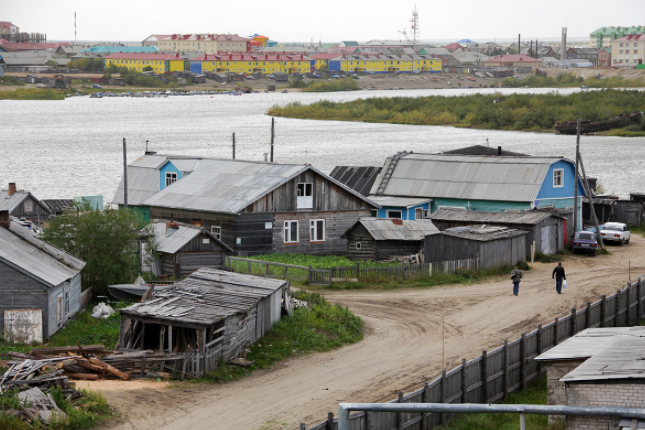 Tên Naryan-Mar có nghĩa là "Thành phố Đỏ", theo tiếng địa phương.