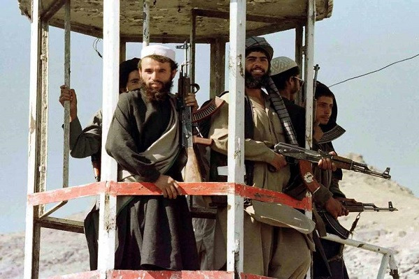 Trong 5 năm "cai trị" Afghanistan (1996-2001), Taliban khiến người dân không khỏi khiếp sợ với việc thi hành luật Sharia nghiêm khắc nhất từng có trong thế giới Hồi giáo.