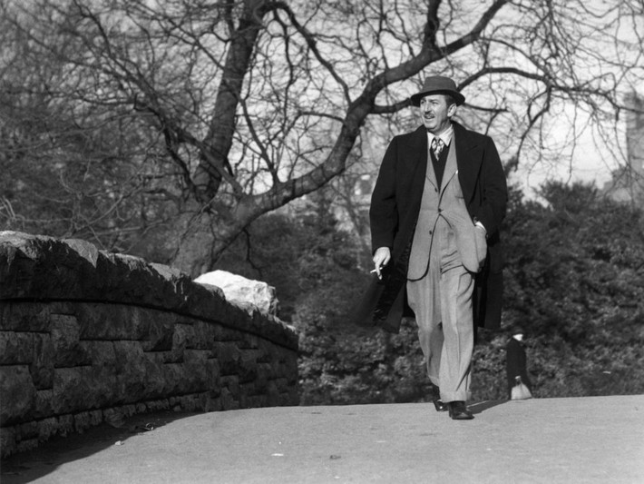 Walt Disney cho biết trên tạp chí Wisdom năm 1959 rằng bí quyết thành công và biến giấc mơ thành hiện thực đó chính là lao động.