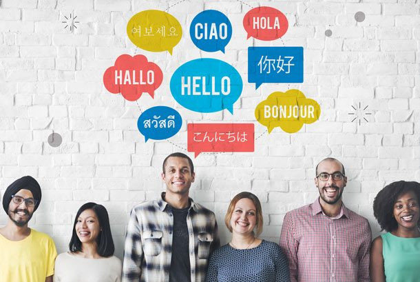 Một nửa số dân New York nói thứ ngôn ngữ khác khác ngoài tiếng Anh. Và hơn 200 ngôn ngữ được sử dụng trong thành phố này.