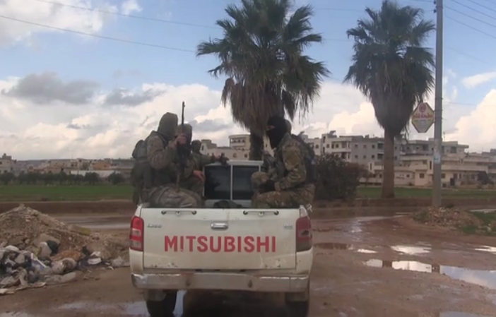 Còn tại Idlib, phiến quân HTS đã mở cuộc tấn mới nhằm chiếm quyền kiểm soát cửa khẩu Atme chiến lược nằm trên trên biên giới Syria-Thổ Nhĩ Kỳ từ tay lực lượng Mặt trận giải phóng Syria (SLF). Ảnh: SF.