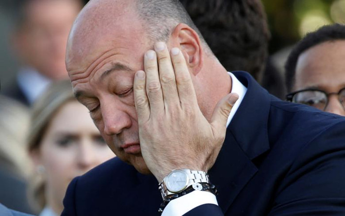 Cố vấn kinh tế Gary Cohn xúc động trong buổi lễ tưởng niệm các nạn nhân vụ khủng bố 11/9, tại Nhà Trắng ngày 11/9/2017.