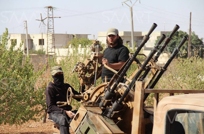 Al Masdar News dẫn nguồn tin quân sự ngày 21/3 cho biết, một nhóm chiến binh Harakat Ahrar al-Sham đầu tiên có thể sẽ rời vùng ngoại ô Harasta ở Đông Ghouta tới tỉnh Idlib hôm nay, theo thỏa thuận đạt được với chính phủ Damascus. Ảnh: AMN.