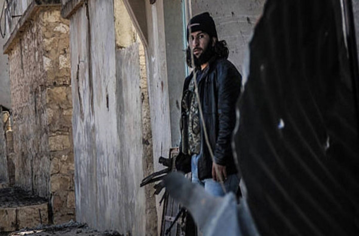 Còn các tay súng khủng bố ở Đông Ghouta tiếp tục ngăn cản dân thường tháo chạy khỏi các vùng chiến sự tại khu vực này trong ngày thứ ba thực thi lệnh ngừng bắn. Ảnh: FNA.