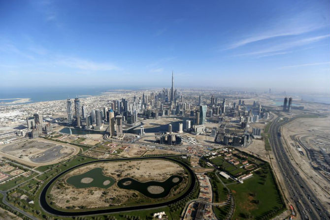 Burj Khalifa - tháp cao nhất thế giới - ở Dubai.