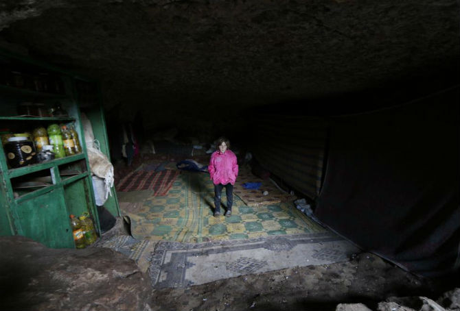 Bên trong một hang động dưới lòng đất ở Jabal al-Zawiya, tỉnh Idlib. Ảnh chụp ngày 26/11/2014.