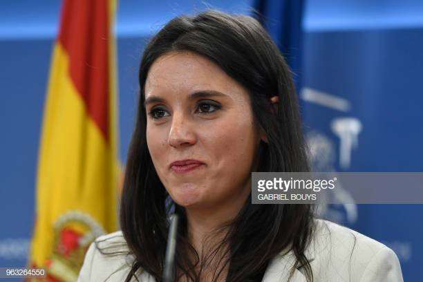 Như vậy, Bộ trưởng Irene Montero trở thành thành viên nội các đầu tiên của Tây Ban Nha nhiễm virus corona. Bà sinh ngày 13/2/1988 tại Madrid. Ảnh: Getty.