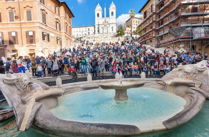 Số 17 bị coi là con số không may mắn ở Italy. Đây cũng là lý do tại sao một số khách sạn ở nước này không có tầng 17. Ảnh: WN. Mời độc giả xem thêm video: Công sở Trung Quốc vắng vẻ giữa bão dịch nCoV (Nguồn video: VTC1)
