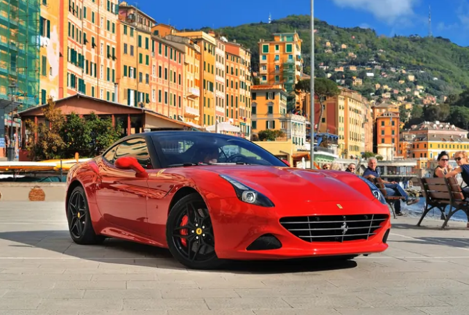 Nhiều thương hiệu của Italy như Ferrari, Barilla, Gucci, Prada, Armani, Versace, Lamborghini, Fiat, Ducati,...nổi tiếng trên toàn thế giới. Ảnh: Shutterstock.com.