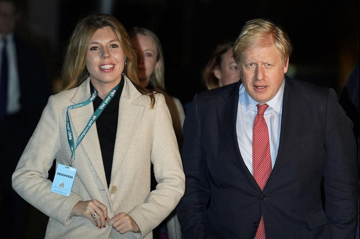 Chuyện tình cảm của ông Johnson và người bạn gái kém 24 tuổi, Carrie Symonds, chính thức được công khai vào ngày 20/6/2019, thu hút sự quan tâm của dư luận. Ảnh: UPI.