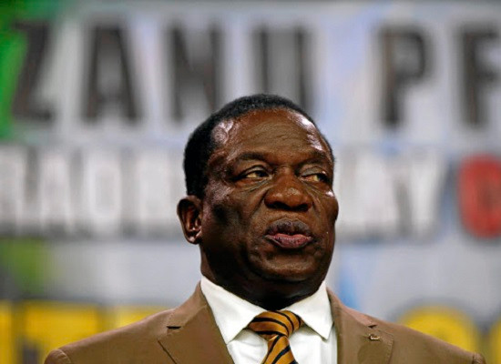 Ngày 18/3, Tổng thống Zimbabwe Emmerson Mnangagwa đã tuyên bố tình trạng khẩn cấp quốc gia, dù nước này chưa ghi nhận trường hợp nào nhiễm virus corona chủng mới (SARS-CoV-2). Ảnh: Reuters.