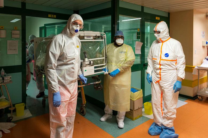 Các quốc gia Châu Âu như Italy, Tây Ban Nha, Pháp và Bỉ,...đang thực hiện hàng loạt biện pháp mạnh để đối phó đại dịch này. Ảnh: Reuters.