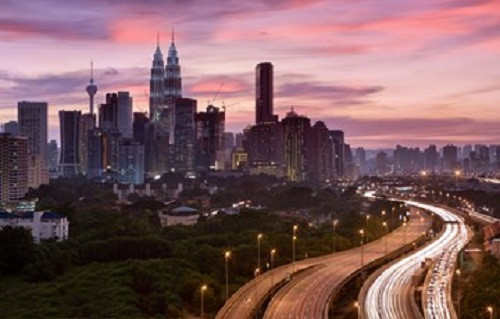 Malaysia có tổng cộng 65.877 km đường cao tốc, dài hơn cả chu vi của Trái đất. Ảnh: FR.