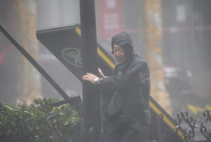 Siêu bão Mangkhut càn quét miền Nam Trung Quốc và tàn phá Philippines hồi tháng 9/2018 đã cướp đi sinh mạng của hàng chục người và khiến hàng triệu người đã phải sơ tán.