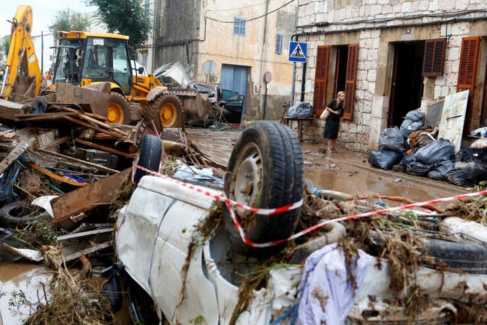 Cảnh tan hoang sau trận lũ quét ở Sant Llorenc de Cardassar, đảo Mallorca, Tây Ban Nha, ngày 10/10.