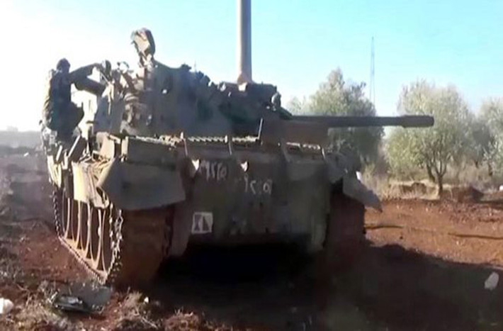Ngoài ra, binh sĩ Syria tại Mhardah cũng mở cuộc tấn công chính xác nhằm vào nhóm phiến quân ở khu vực xung quanh thị trấn Hasraya, qua đó tiêu diệt và làm bị thương nhiều tay súng khủng bố. Ảnh: SANA.