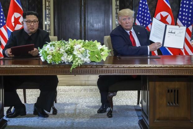 Hồi tháng 9/2018, Thư ký báo chí Nhà Trắng Sarah Sanders xác nhận rằng, Chính quyền của Tổng thống Donald Trump đang “trong quá trình thu xếp” một cuộc gặp tiếp sau cuộc gặp Thượng đỉnh Mỹ-Triều lịch sử ngày 12/6. Dự kiến, cuộc gặp này sẽ diễn ra vào đầu năm 2019. Ảnh: Livemint.