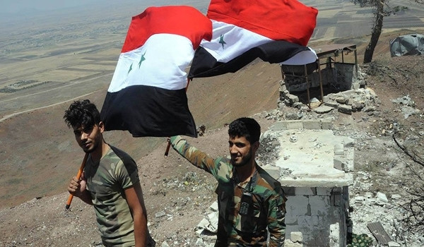 Theo RT, Quân đội Syria đã điều động lực lượng tiếp viện tới Đông Deir Ezzor để chuẩn bị khởi động chiến dịch quân sự quy mô lớn nhằm tiêu diệt các tay súng IS còn lại trong khu vực này. Ảnh: FNA.
