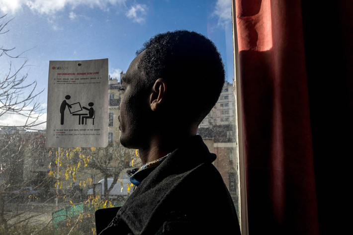 Weles, 25 tuổi đến từ Sudan, đang làm việc ở ngoại ô thủ đô Paris. “Tôi rất ấn tượng về lịch sử nước Pháp. Tôi cũng là một fan hâm mộ Victor Hugo. Tôi đã đọc những cuốn sách của ông ấy để không bao giờ từ bỏ hy vọng”, Weles chia sẻ.