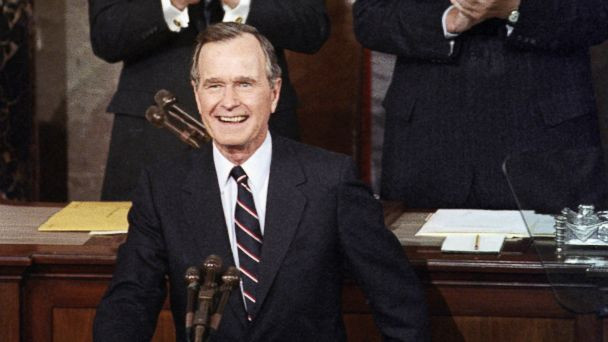 Ngày 29/1/1991, Tổng thống Bush cha cam kết sẽ mang lại hòa bình cho Trung Đông sau khi Chiến tranh Vùng Vịnh kết thúc. Ngày 19/10, Mỹ và Liên Xô cùng gửi lời mời tới Israel và Palestine đến dự hội nghị hòa bình Trung Đông được tổ chức tại Madrid vào ngày 30/10 năm đó. Ảnh: ABC30.com.