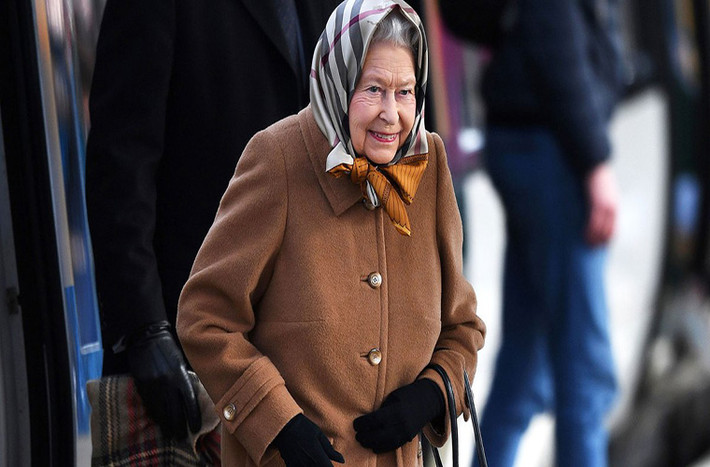 Dường như Hoàng thân Philip không đi cùng Nữ hoàng Elizabeth II trên chuyến tàu này. Ảnh: L&S.