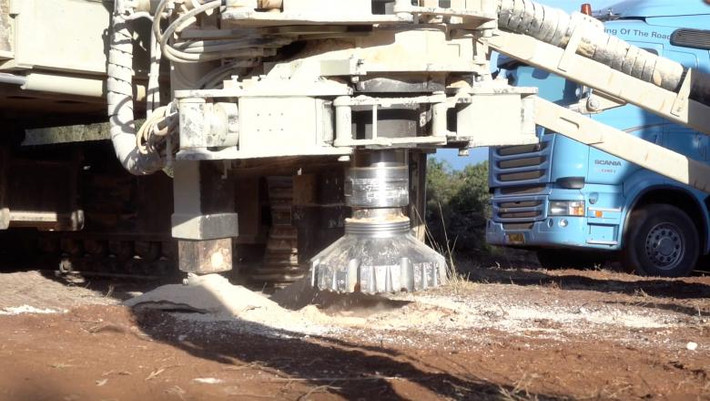 Một chiếc máy được sử dụng cho chiến dịch “xoá sổ” đường hầm xuyên biên giới ở phía bắc Israel, gần biên giới với Lebanon, ngày 4/12.