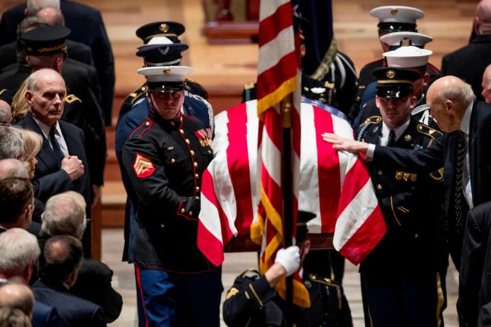 Ông George H.W. Bush, Tổng thống thứ 41 của nước Mỹ, đã từ trần vào lúc 20h10 ngày 30/11 (giờ địa phương), hưởng thọ 94 tuổi.