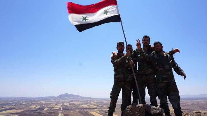 Chuyên gia Hamdan nói thêm, Quân đội Syria đã đập tan tất cả các cuộc tấn công của nhóm phiến quân nhằm vào căn cứ của lực lượng chính phủ Damascus (ở tỉnh Idlib), đồng thời gây tổn thất nặng cho bọn chúng. Ảnh: RT. Mời độc giả xem thêm video: Quân đội Syria giành lại căn cứ quân sự gần Damascus (Nguồn: VTC14)