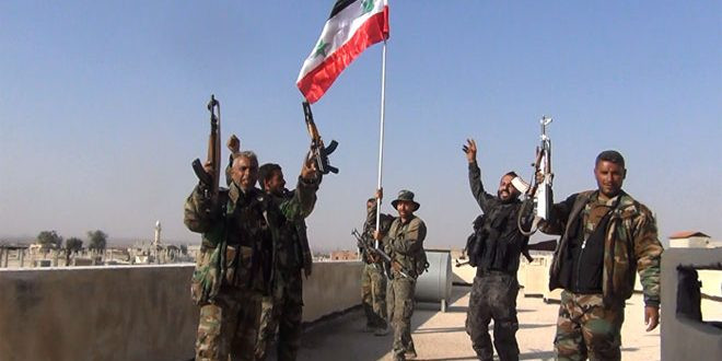 Sputnik dẫn lời Đại tá Mar'ei Hamdan, một chuyên gia quân sự Syria, hồi tháng trước cho biết nhóm liên minh thánh chiến Hayat Tahrir Al-Sham (HTS) đang kiểm soát gần 70% thị trấn và làng mạc ở tỉnh Idlib, đồng thời thường có những động thái khiêu khích Quân chính phủ Syria. Ảnh: Syria 360.